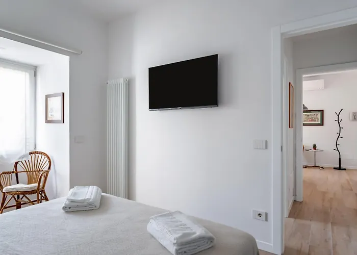 Guesthost - San Zeno Modern Near The Centre!